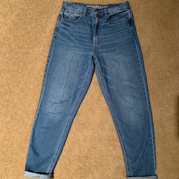 American Eagle Outfitters Denim - American Eagle mom jeans